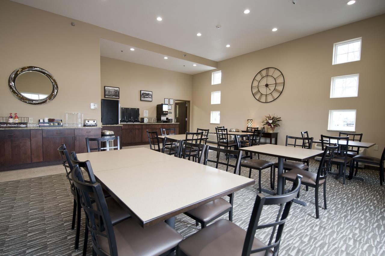 Cornerstone Inn & Suites أويلوين المظهر الخارجي الصورة